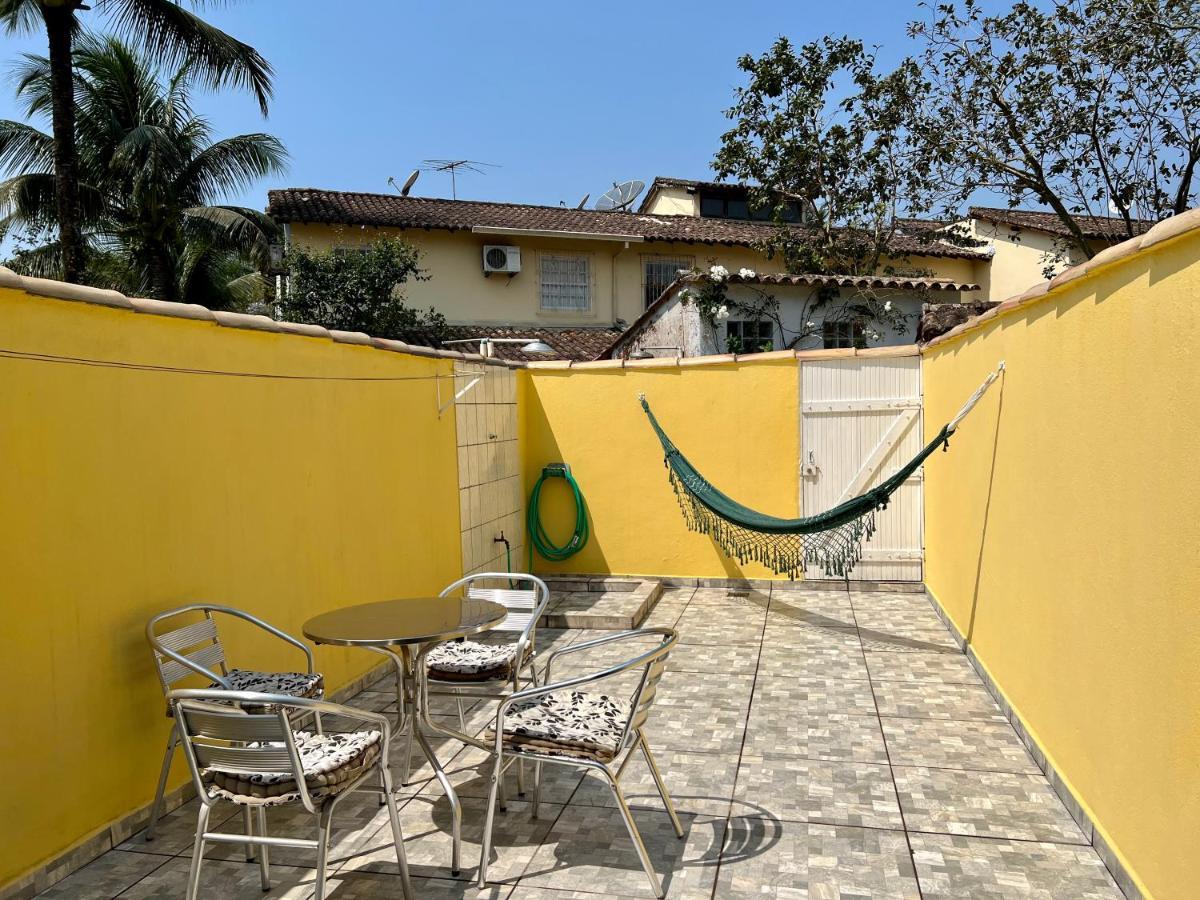 Casa verde no centro de Parati Exterior foto